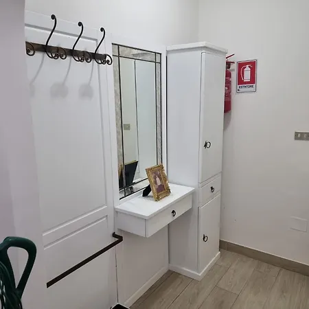 Rosy Vacation モンテ・ディ・プローチダ