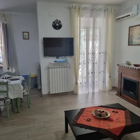 Rosy Vacation アパート