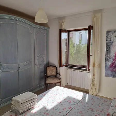 Rosy Vacation Apartment